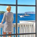 6 Person In Austrheim Holiday home Fonnes