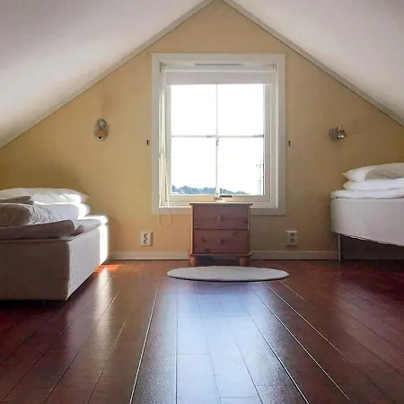Casa vacanze 6 Person In Austrheim Fonnes